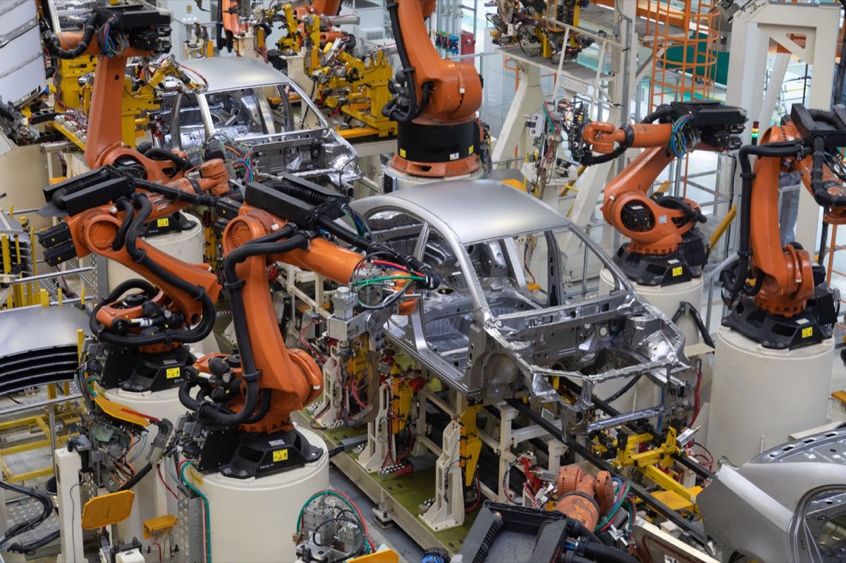 Robotic manufacturing line